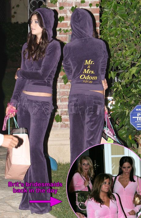 Bridesmaid Tracksuit, Young Kim Kardashian, Juicy Couture Track Suit, Classic Fashion Looks, Sweatsuit Outfit, Y2k Outfits Aesthetic, Mcbling Fashion, 2000s Outfit, Velvet Tracksuit