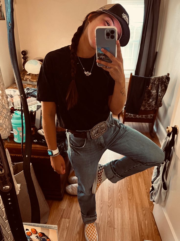 Black Wranglers Outfit, Western Outfits With Checkered Vans, Vans Western Outfit, Western Vans Outfit, Western Outfits With Vans, Goth Country Outfits, Fits With Vans, Southern Belle Outfit, Southern Clothes