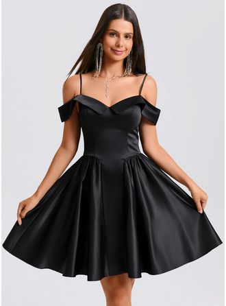 JJ's House Satin Off the Shoulder Fall Spring Summer A-line General Plus Back Zip Simple Little Black Dresses Black Height:5.8ft（176cm） Bust:32in（82cm）Waist:24in（61cm）Hips:35in（89cm） No Short Black Sleeveless Homecoming Dress. #JJ's House #Satin #OfftheShoulder #Fall #Spring #Summer #Aline #General #Plus #BackZip #Simple #LittleBlackDresses #Black #No #Short #Black #Sleeveless #HomecomingDress 8th Grade Formal Dresses For Teens Black, Black Quince Court Dresses, Winter Formal Dresses Medium Length, Black Bridesmaid Dresses Short, Short Black Bridesmaid Dresses, Dresses For Teens Black, Snowball Dresses, Dark Blue Prom Dresses, Black Hoco Dresses