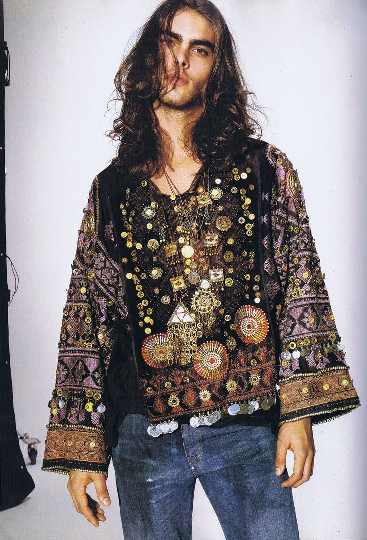 Pour le plaisir... Hippie Outfits Men, Hippie Men, Bohemian Men, Bohemian Style Men, Moda Hippie, Look Boho Chic, Jon Kortajarena, Casual Attire For Women, Estilo Hippy