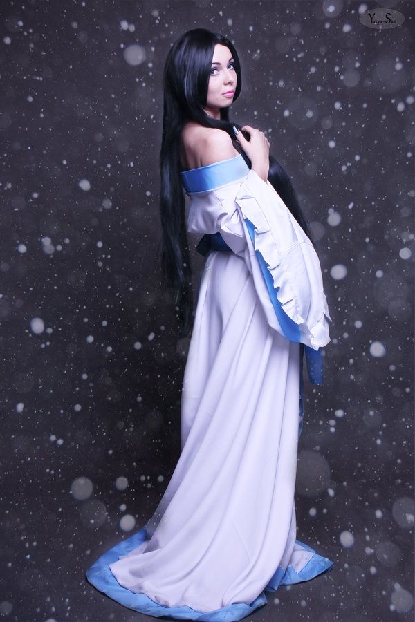 photoshoot inspiration Woman With Long Black Hair, Yuki Onna, White Kimono, Blue Lips, Long Black Hair, Photoshoot Inspiration, Various Artists, Long Black, Cool Artwork