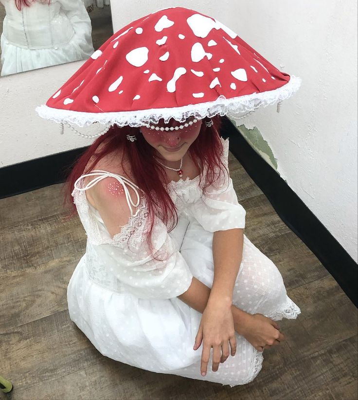 Halloween Costume Mushroom, Mushroom Lady Cosplay, Mushroom Fairy Cosplay Diy, Mushroom Hat Ren Fair, Mushroom Costumes, Mushroom Hat With Lace, Mooshroom Cosplay, Mushroom Fairies, Mushroom Hats