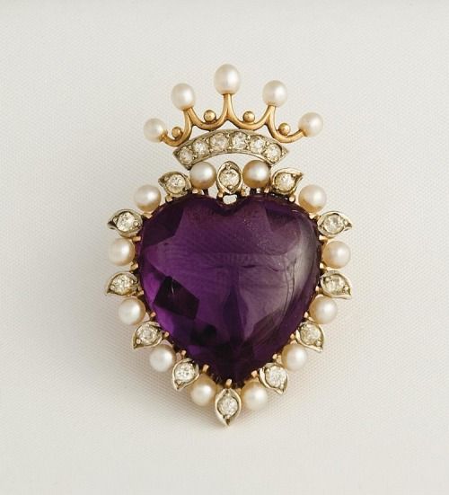 Amethyst Heart, Jewellery Vintage, I Love Heart, Purple Jewelry, Purple Love, Heart Brooch, Diamond Brooch, All Things Purple, Amethyst Jewelry