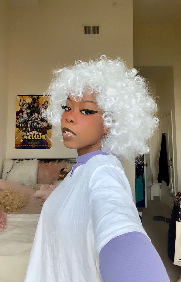 White Hair Afro, Silver Hair Aesthetic, Black Killua, Hair Aesthetic Faceless, Afro Hair Dye, White Curly Hair, White Afro, Anime White, Hunter X Hunter Anime