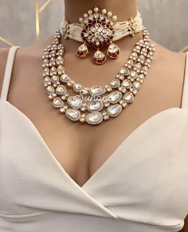 Kundan Choker & Layered Necklace Kundan Layered Necklace, Indian Choker Necklace, Neck Pieces Jewelry, American Diamond Jewellery, Fantasy Land, Kundan Choker, Sari Blouse Designs, Indian Necklace, Statement Choker Necklace