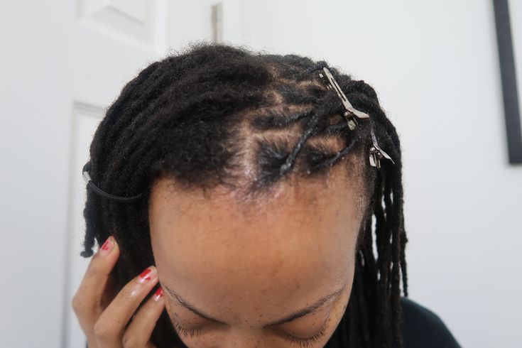 How to RETWIST your Locs at Home - DIY YOUTUBE: DesireeMare IG: itsDesireeMarie_ How To Retwist Locs At Home, Diy Retwist Locs, Diy Loc Retwist, Self Retwist Locs, How To Retwist Locs, How To Retwist Your Own Locs, How To Retwist Dreads, Retwist Dreads, Starting Locs