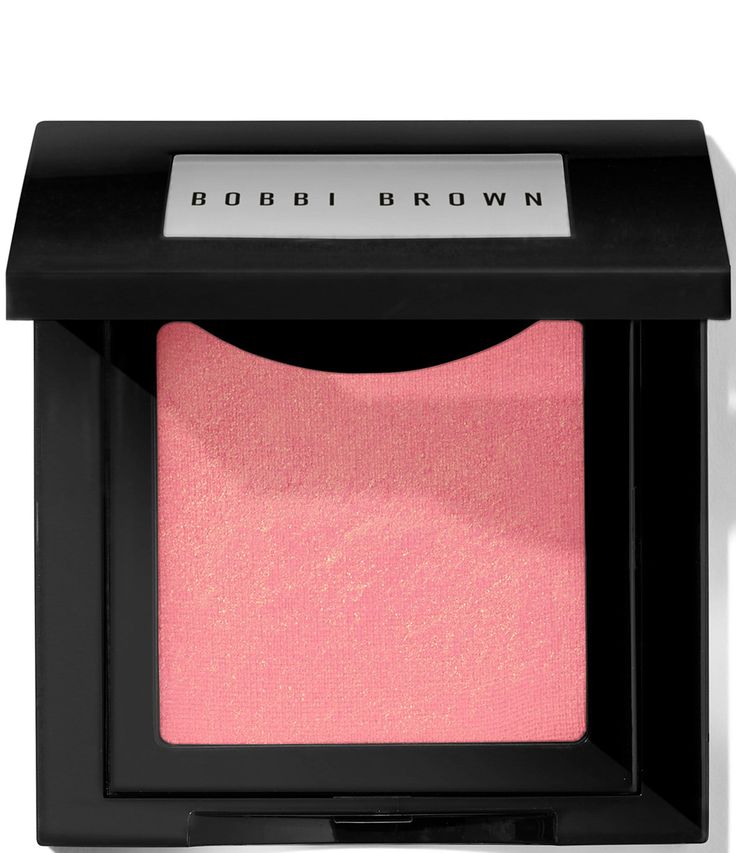 What It Is:A powder blush with a buildable&#x2C; blendable formula and silky-soft finish.What It Does:The artist-curated shades are designed to mimic cheeks natural flush and enhance all complexions. It lifts your look with tone-true color. Available in a matte finish to deliver a soft&#x2C; natural makeup look and a shimmer finish featuring light-catching pearl particles for a subtle sheen. Enhanced with soft-focus blurring effect Natural Makeup Look, Powder Blush, Soft Focus, Natural Makeup Looks, Travel Makeup, Blush Makeup, Gift Card Shop, Bobbi Brown Cosmetics, Beauty Brand