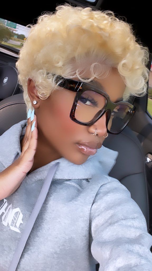 Short Platinum Blonde Hair, Finger Waves Short Hair, Black Women Short Hairstyles, Short Natural Curly Hair, Natural Hair Short Cuts, Short Hair Black, Short Hair Pixie Cuts, Girls Natural Hairstyles, Dyed Natural Hair