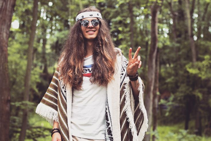 boho/hippie fashion mens modern boho style @alastaircoe18 Hippie Style Fringed Shawl For Festivals, Bohemian Fringe Scarves For Winter, Bohemian Raw Stone Pendant Necklace, Bohemian Brown Arrowhead Necklace, Bohemian Agate Raw Stone Necklace, Hippie Fashion, Fashion Mens, Long Hair Styles Men, Modern Boho