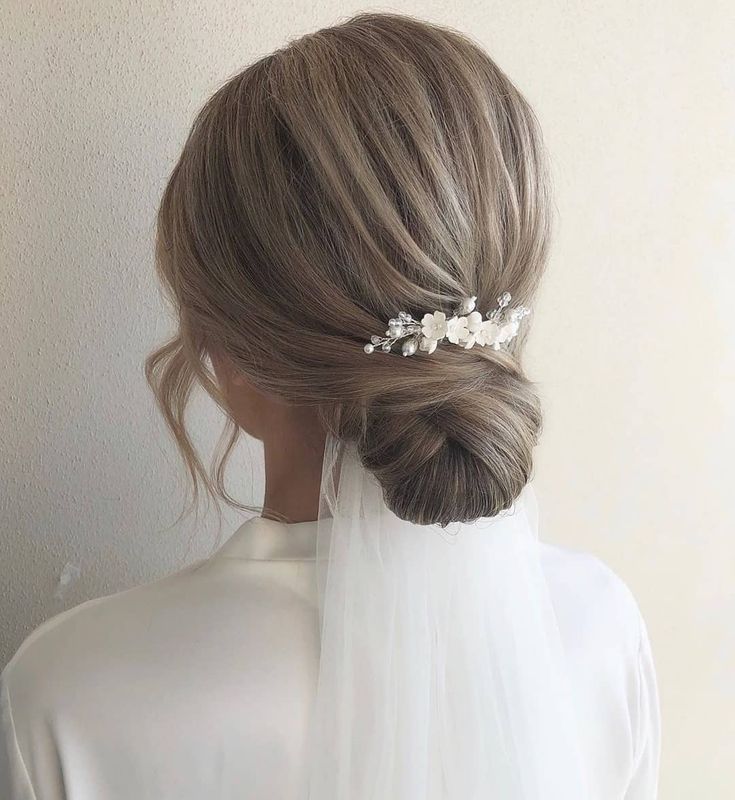 Veil Styling, Floral Bridal Hair, Bridesmaid Hair Comb, Bride Hair Piece, Bridesmaid Hair Pieces, Bridal Hair Veil, Bridal Hair Pin, Bridesmaid Hair Pins, Accessories Pearl