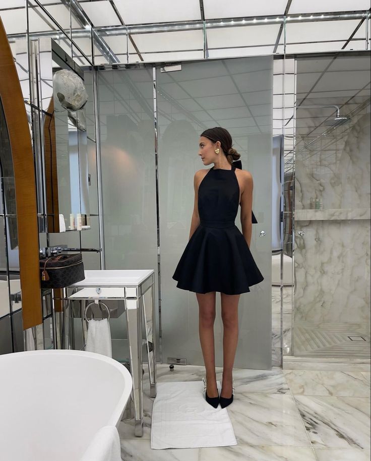 insta: wendyswan Black Dresses Classy, Elegant Mini Dress, Dress Party Night, Black Dress Outfits, Grad Dresses, July 25, Glam Dresses, Fancy Outfits, Classy Dress