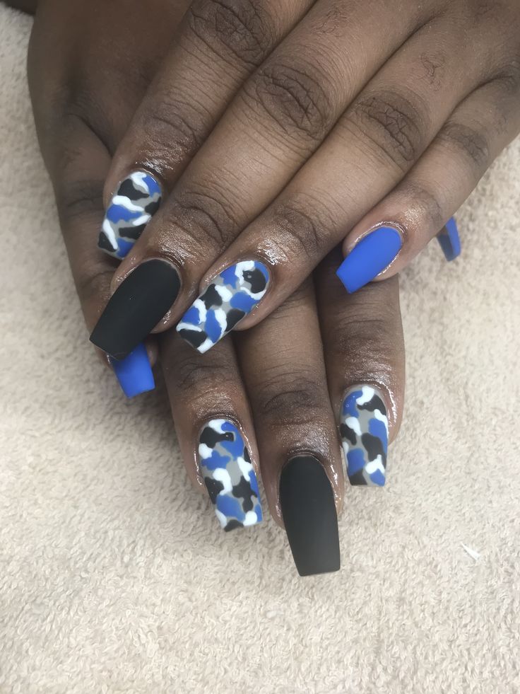 Blue Black Nails Design, Blue Nails Ideas Simple, Blue Black White Nails, Blue And Black Nail Ideas, Blue Black And White Nails, Black And Blue Nail Designs, Blue Camo Nails, Blue And Black Nails Designs, Black And Blue Nail Ideas