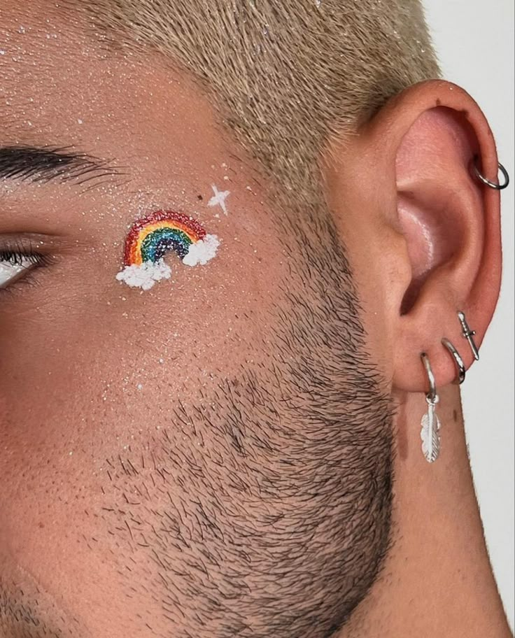 Pride Makeup For Men, Pride Makeup Full Face, Men’s Pride Makeup, Pride Body Painting, Pride Makeup Ideas Men, Male Pride Makeup, Pride Eye Makeup Easy, Lgbtq Makeup Ideas, Pride Looks Makeup