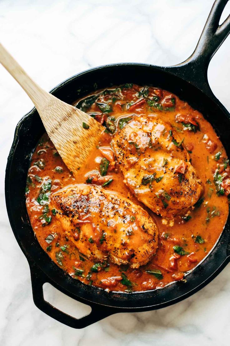 Garlic Basil Chicken with Butter Sauce | pinchofyum.com Garlic Basil Chicken, Tomato Butter Sauce, Tomato Butter, Resep Pasta, Basil Chicken, Buffalo Wings, Roma Tomatoes, Butter Sauce, Poultry Recipes