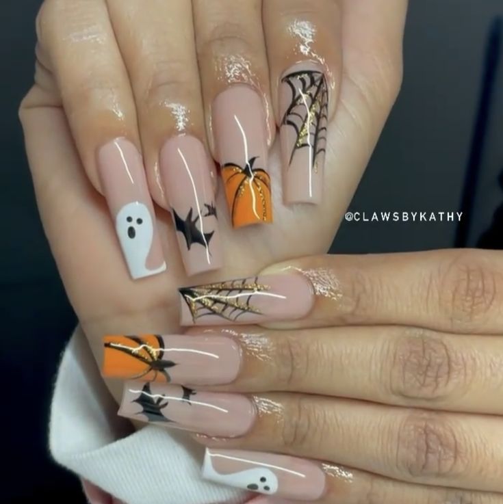 Halloween Nail Inspo 2023, Spooky Halloween Nails Simple, Ongles Beiges, Nail Art Halloween, Witch Nails, Halloween Acrylic Nails, Nail It, Beige Nails, Fall Acrylic Nails