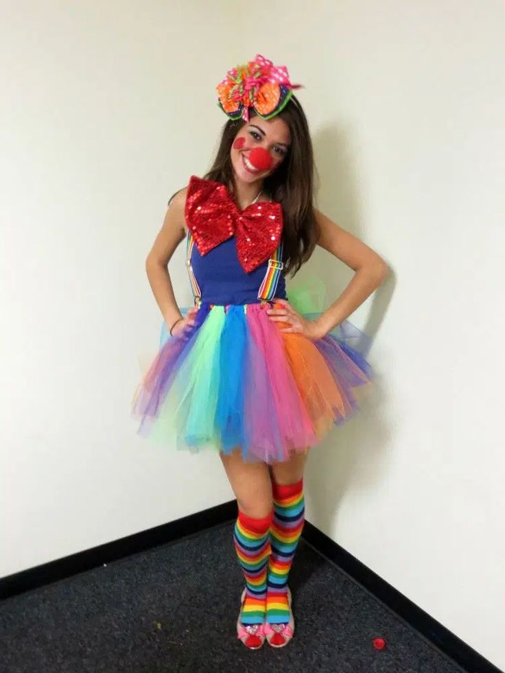 Diy Clown Costume, Cute Clown Costume, Carnaval Make-up, Diy Fantasia, Clown Costume Women, Halloween Makeup Clown, Sandy Grease, Clown Dress, Clown Costumes