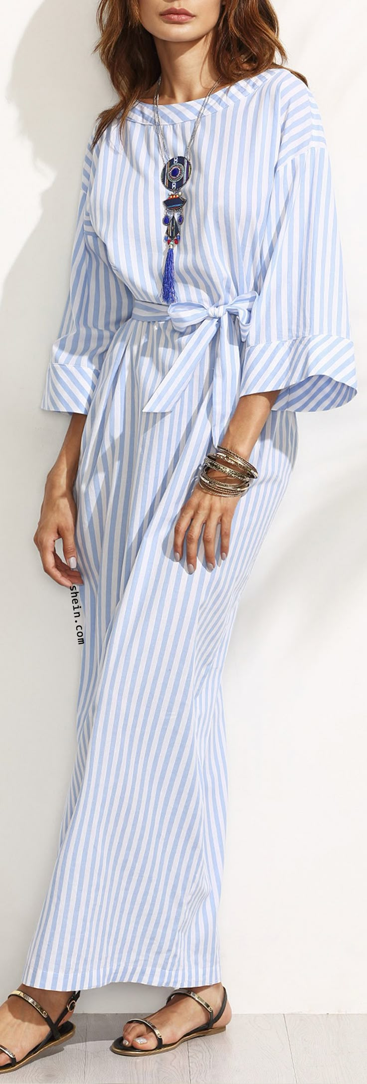 Blue Striped Bow Waist Maxi Dress. Fashion Hijab Casual, Sukienki Maksi, Casual Maxi Skirt, Sewing Dress, Maxi Skirt Outfits, Hijab Styles, Fashion Hijab, Beauty Dress, Striped Maxi Dresses