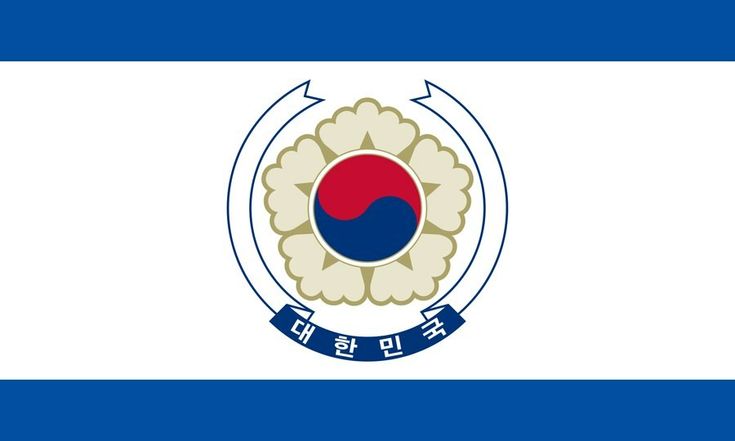 the korean flag with an emblem on it