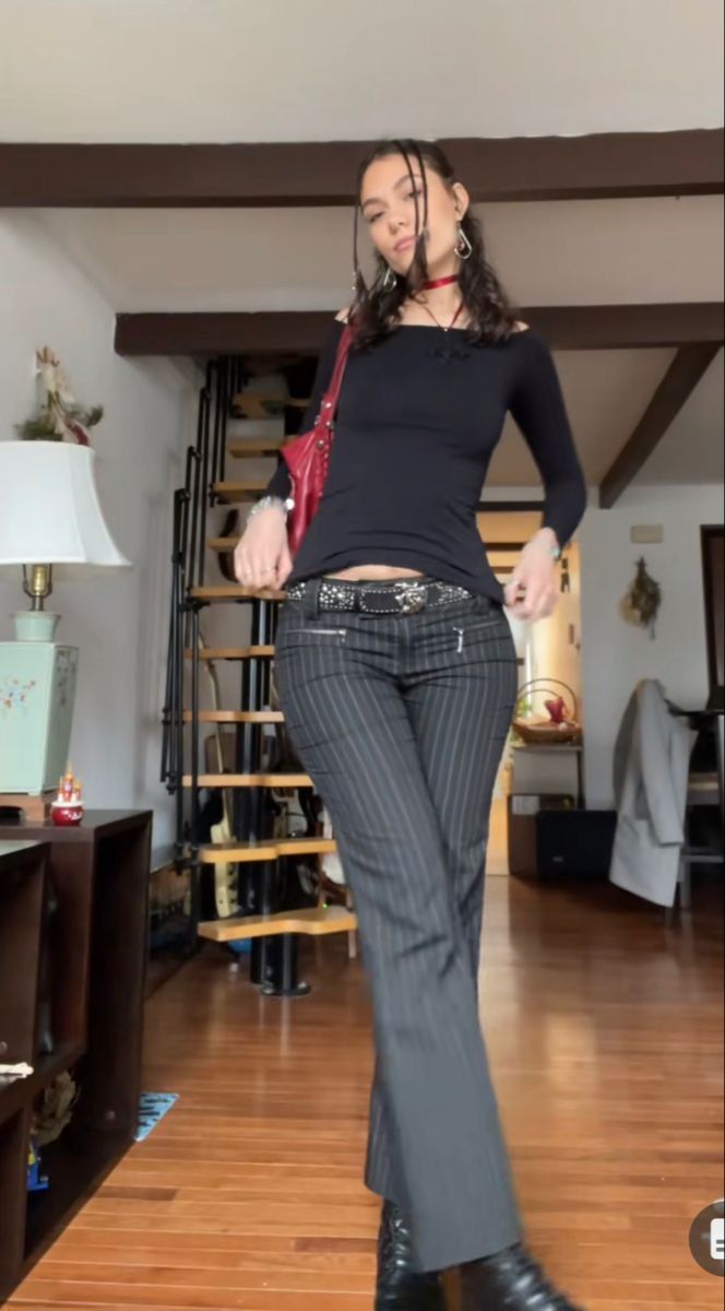 Pinstripe Pants Outfit Grunge, Outfits With Velvet Pants, Business Casual Y2k, Latina Concert Outfit, Formal Y2k Outfits, Wifebeater Outfit Women, Y2k Work Outfit, Oppenheimer Outfit, Edgy Y2k Outfits