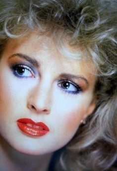 1980 Makeup, 80s Hair And Makeup, 1980s Makeup And Hair, Mode Coachella, 80s Makeup Looks, 80’s Makeup, 1980s Makeup, 1980s Hair, Look 80s