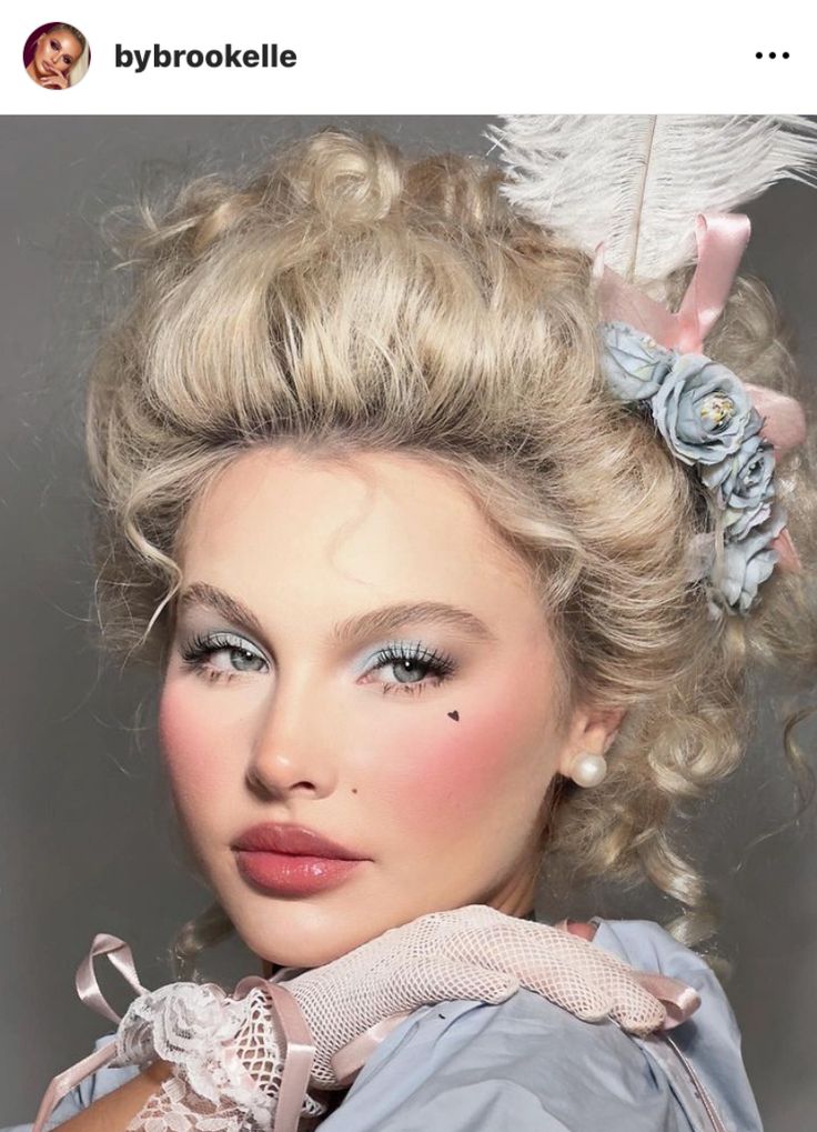 1800s Makeup, Marie Antoinette Makeup, Marie Antoinette Costume Halloween, Marie Antoinette Hair, Victorian Makeup, Brookelle Mckenzie, Marie Antoinette Aesthetic, Marie Antoinette Party, Marie Antoinette Costume