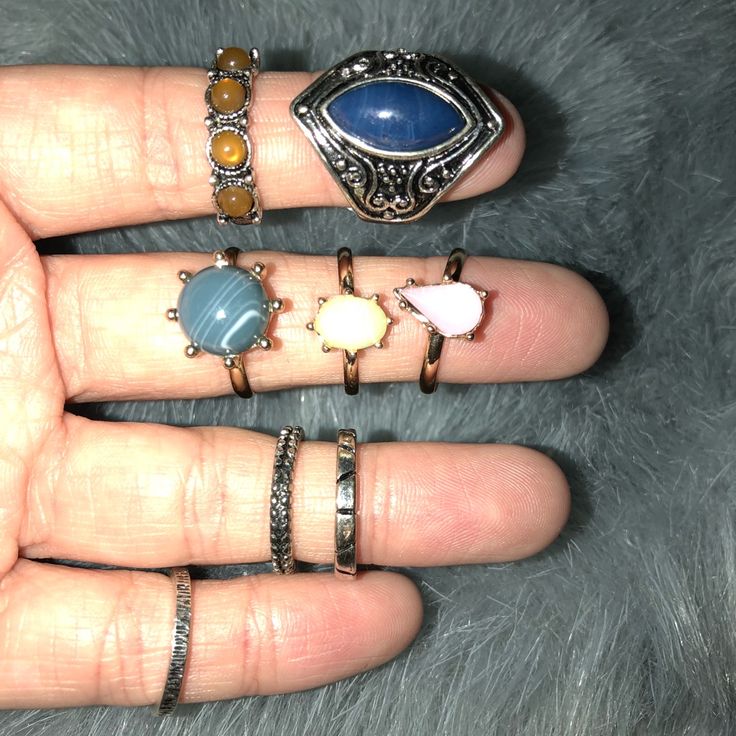 Two Different Sets Of Forever 21 Rings Never Worn Size 7 Offers Encouraged! Wlw Jewelry, Hippie Rings, Forever 21 Jewelry, 7 Rings, Girly Stuff, Jewelry Ring, Womens Jewelry Rings, Ring Set, Girly Things