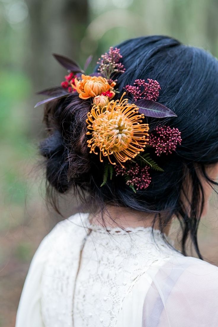 Bohemian Autumn, Wedding Woodland, Flowers In Her Hair, Bohemian Fall, Whimsical Wonderland Weddings, Woodland Wedding, Wedding Hair And Makeup, Arte Floral, Bride Bridal