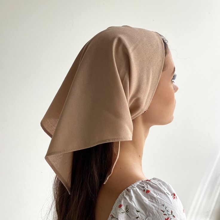 Adjustable Beige Headscarf, Christian Veils, Christian Head Covering, Head Scarf Styles, Modest Clothes, Custom Gift Wrapping, Medieval Style, Medieval Fashion, Robin Hood