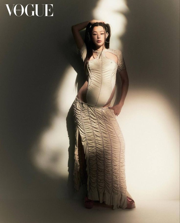 Honey Lee, Maternity Photography Poses Pregnancy Pics, Celebrity Magazines, Maternity Inspiration, Puffy Dresses, Pregnant Celebrities, Maternity Photography Poses, Pregnant Couple, Vogue Korea