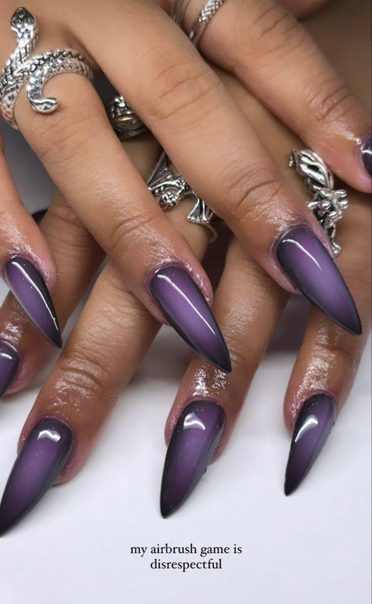 Black Ombre Chrome Nails, Dark Purple Nails Ombre, Purple Boho Nails, Purple And Lilac Nails, Black To Purple Ombre Nails, Nail Inspo Dark Purple, Black Nails With Purple Tips, Black Lilac Nails, Purple And Gold Almond Nails