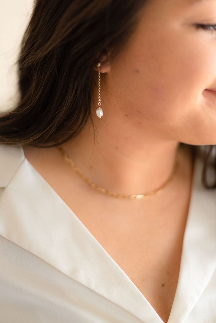 Our Rollo + Pearl Drop earrings are the perfect mix of fun + flirty. Made our 14k rollo chain attached to a gold stud and finished with a baroque pearl. Dress them up or down for comfortable everyday wear. Includes two 14k gold-filled rollo chain + baroque pearl drop earrings Size is approx. 1.5" drop All materials are lead & nickel free Gold Pearl Earrings With Delicate Chain As Gift, Minimalist Pearl Jewelry With Gold Chain, Minimalist Pearl Jewelry With Gold-plated Chain, Everyday Yellow Gold Jewelry With Baroque Pearls, Everyday Yellow Gold Baroque Pearl Jewelry, Yellow Gold Baroque Pearl Jewelry For Everyday, Jewelry Pearls, Everyday Wear Jewelry, Bridal Ideas