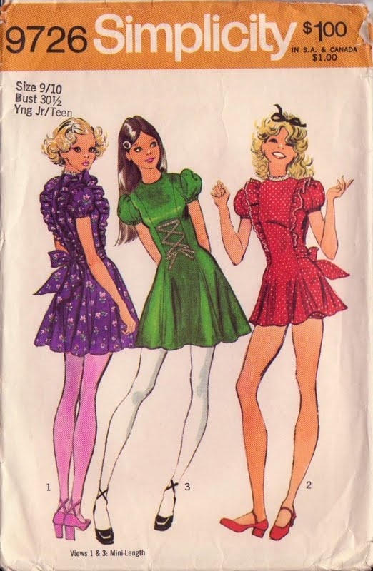 Bikini Sizzler dresses Short Dress Patterns, 70s Sewing Patterns, 1970s Sewing Patterns, Patron Vintage, Teen Dress, Vintage Dress Patterns, Mia 3, Couture Mode, Couture Vintage