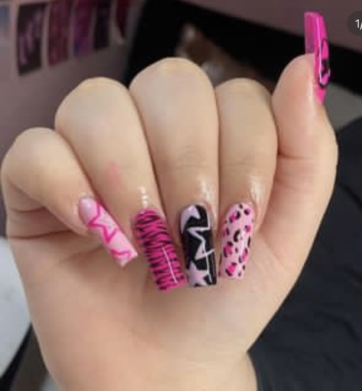 Snooki Nails, Nail Short, Nail Paints, Idea Nail, Punk Nails, Grunge Nails, Really Cute Nails, Unique Acrylic Nails, Nails 2023