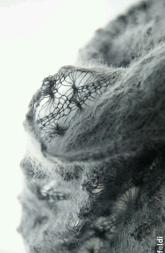 an up close view of a piece of yarn