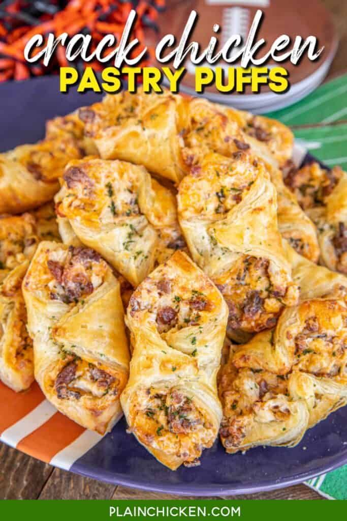 Chicken Pastry, Chicken And Pastry, Puff Pastry Chicken, Cream Cheese Sausage Balls, Chicken Puffs, Football Friday, Puff Pastry Appetizers, Pastry Appetizer, Chicken Appetizers