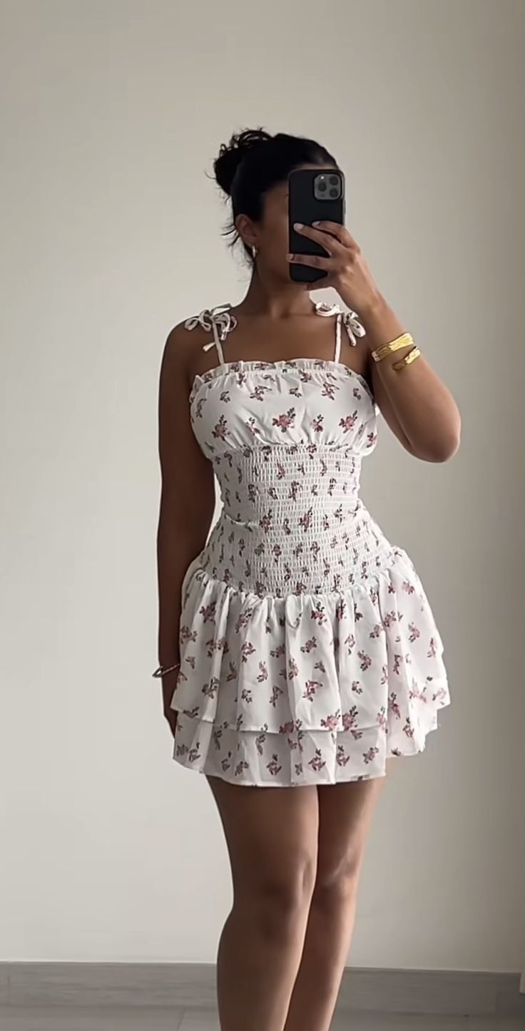 Shoes For Sundresses, Sundress Outfit Aesthetic, Summer Fashion Dresses Casual, Sundress Outfit, Clothing Aesthetics, Dress Sewing Tutorials, Fly Outfit, Dressy Casual Outfits, Fancy Clothes