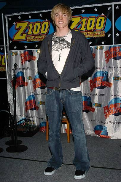 Jesse McCartney outfit style 2005 2000s Red Carpet Looks Men, 2008 Mens Fashion, Late 2000s Fashion Men, 2000s Red Carpet Looks, Early 2000s Emo Fashion, Jessie Mccartney, 2000s Mens Fashion, 2000s Boys Fashion, 2000s Alt Fashion