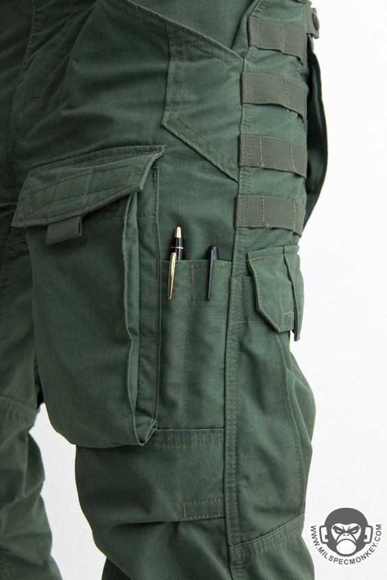 Celana Kargo, Survival Clothing, Tactical Accessories, Tactical Wear, Tactical Clothing, Work Gear, Tactical Pants, Military Gear, Cool Gear