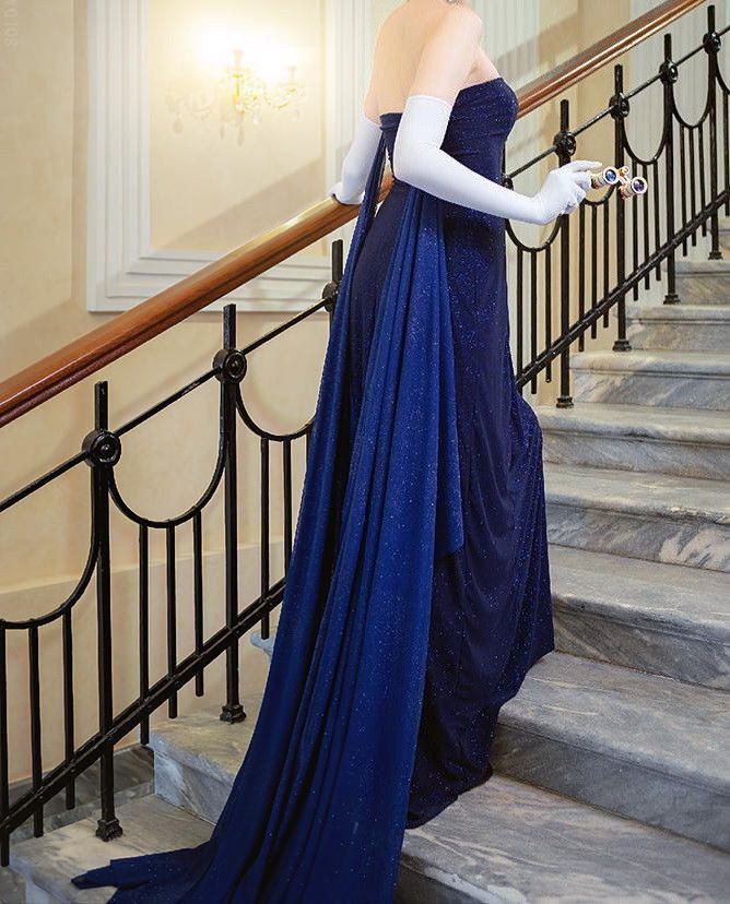 Ball Dress Aesthetic, Anastasia Aesthetic, Dark Blue Gown, Anastasia Dress, Blue Ball Gowns, Prom Dress Evening, Dark Blue Dress, Royal Dresses, Prom Dress Inspiration