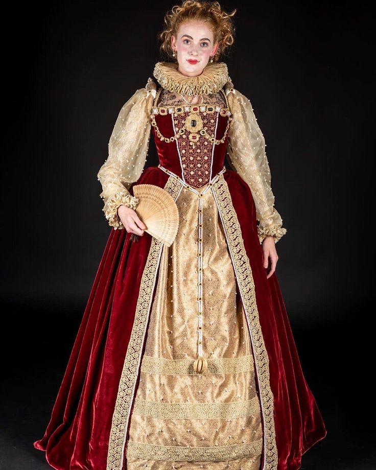 Tudor Dress Princesses, Medieval Dress Royal, 1760s Fashion, Asoiaf Fashion, Elizabethan Gown, Elizabethan Clothing, Elizabethan Dress, Theatre History, Tudor Gown