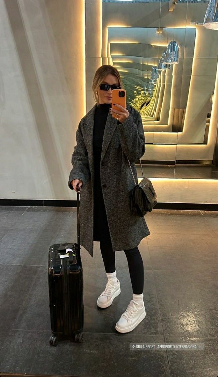 New York Winter Outfit, Airport Outfit Winter, Nyc Winter Outfits, December Outfits, Outfits Nyc, Outfits New York, Chicago Outfit, Ny Outfits, Nyc Outfits