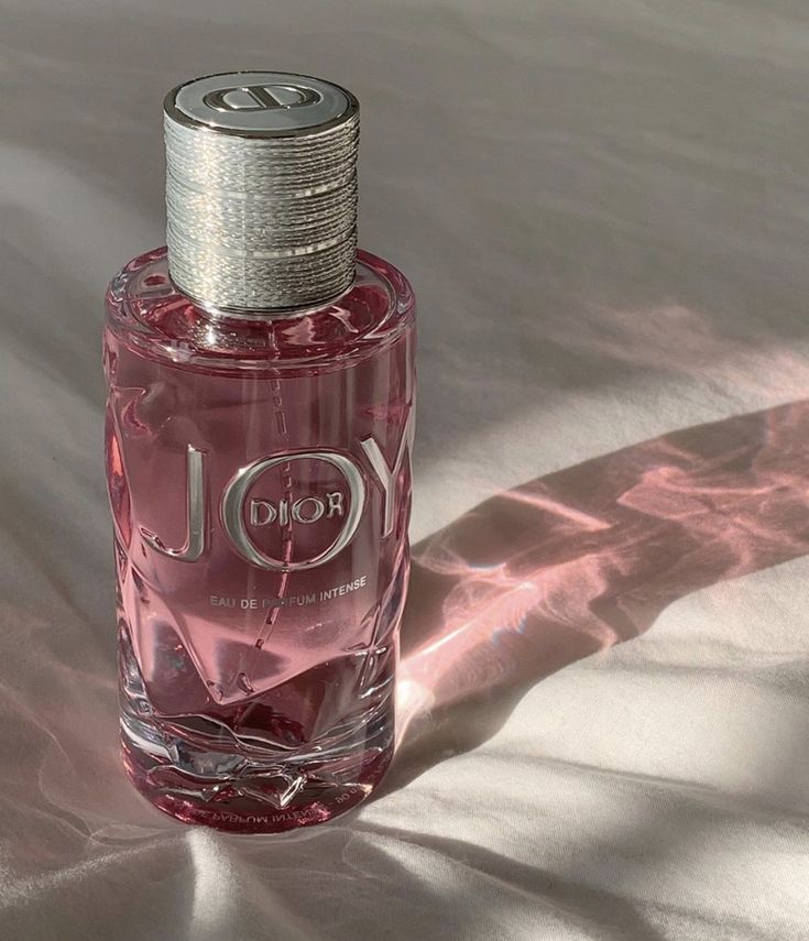 Koleksi Parfum, Fragrances Perfume Woman, Pink Perfume, Perfume Collection Fragrance, Dior Perfume, روتين العناية بالبشرة, Perfume Scents, Perfume Lover, Luxury Perfume