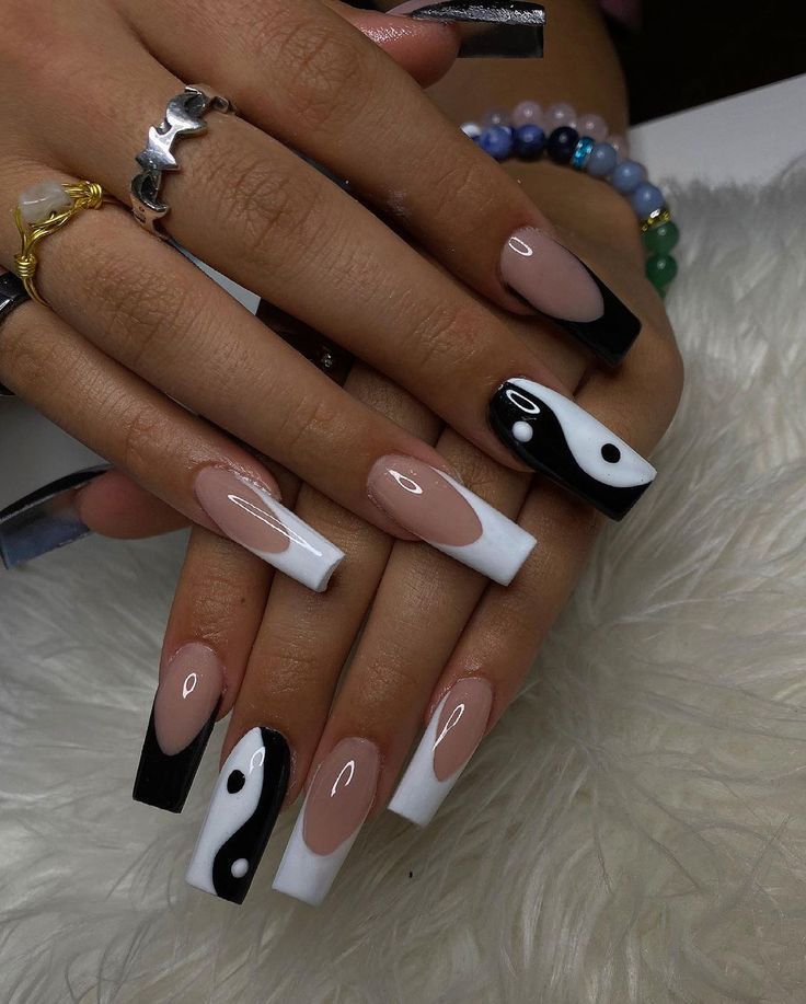 Jun 25, 2021 - 1,345 Likes, 19 Comments - 𝕂𝕖𝕚𝕣𝕚𝕖 ♡ (@kaaynailedit_) on Instagram: “🖤 - - - -  #dmvnailtech #Baltimore #baltimorenails  #bmorenails #nailsofinstagram #nails…” Black And White Tapered Square Nails, Black And White Coffin Acrylic Nails, Black And White Nail, Biab Nails, Black And White Nail Designs, Long Acrylic Nail Designs, Fancy Nails Designs, Drip Nails, Colored Acrylic Nails