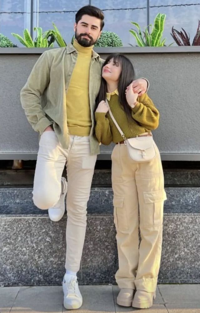 Couple Outfits Matching Casual, Couple Outfits Matching, Couple Outfit Ideas, Regular People, Couple Dress, Cute Couples Photography, Couple Picture Poses, Stylish Photo Pose, Cute Couple Poses