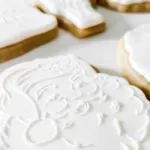 some cookies that are sitting on a table