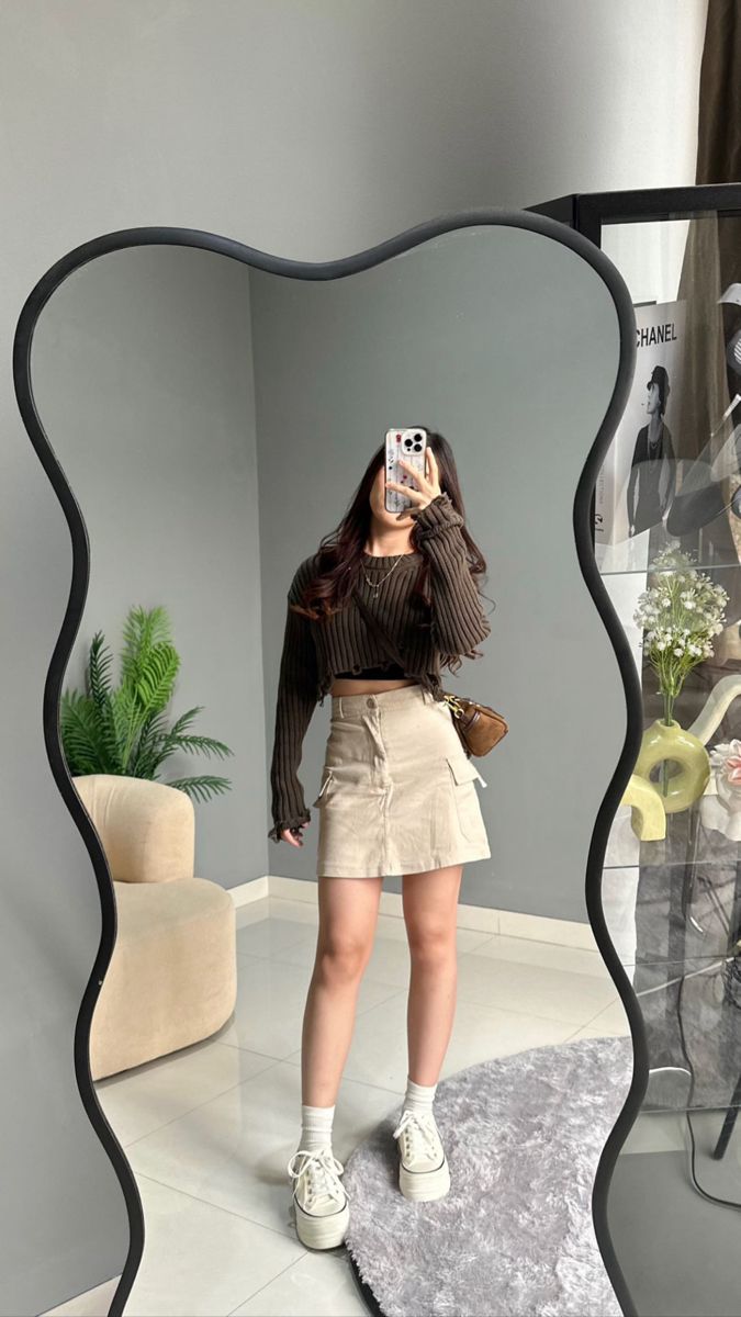 Korean Oversized Outfit, Makeup Looks Korean, Makeup Looks Asian, Make Up Korean, Outfit Konser, Asian Makeup Tips, Asian Makeup Tutorials, Korean Makeup Tips, Asian Makeup Looks