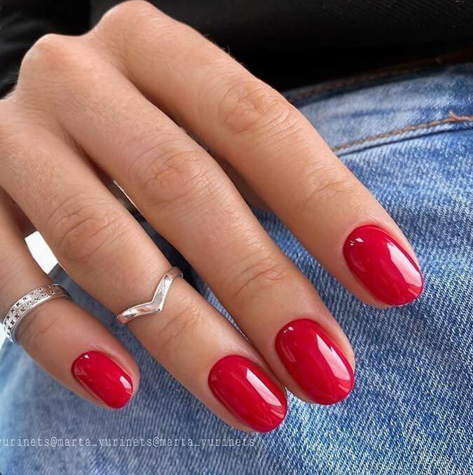 Short Red Nails, Piercings Nose, Red Gel Nails, Red Acrylic Nails, Round Nails, Red Nail, 2020 Trends, Oval Nails, Homecoming Nails