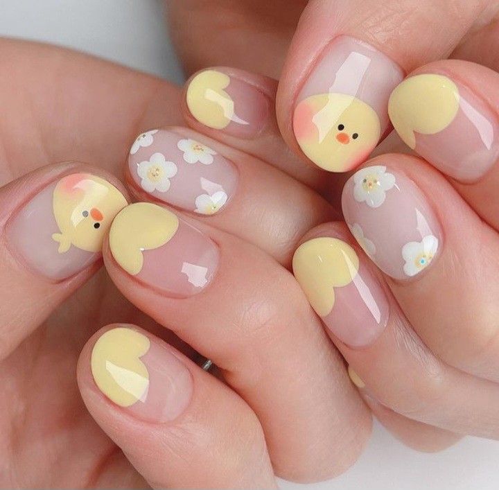 Yellow Short Square Nails, Pastel Short Nails, Chick Nail Art, Yellow Short Nails, Halloweenský Makeup, Nails Pastel, Kutek Disney, Korean Nail Art, Cute Simple Nails