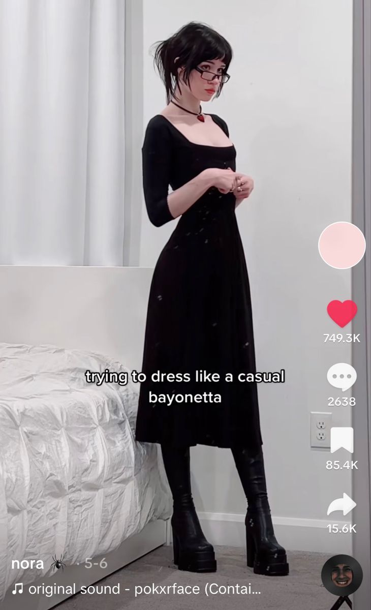 Outfits For A Restaurant, Corp Goth Aesthetic, Corporate Goth Fashion, Corpgoth Outfits, Bayonetta Dress, Modest Black Outfits, Summer Goth Outfits Grunge, Business Goth Outfits, Officecore Outfit