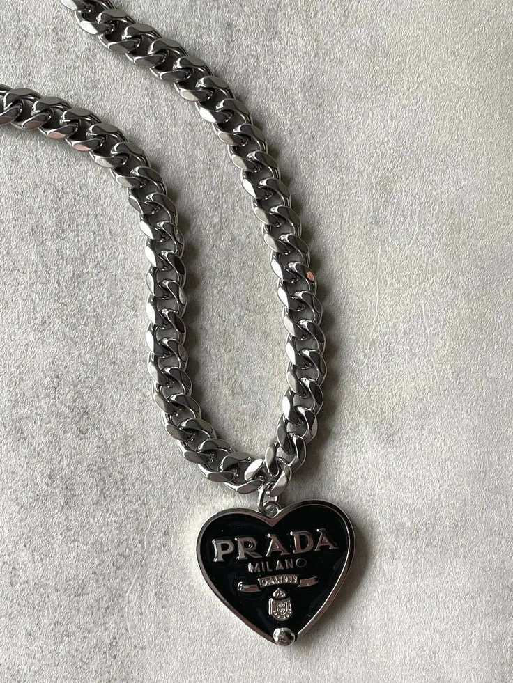 Luxe Black Heart Necklace - Ahava J Prada Chain, Black Heart Necklace, Chains Aesthetic, Xoxo Jewelry, Cuban Link Necklace, Body Jewelry Piercing, Jewelry Accessories Ideas, Dope Jewelry, Girly Accessories